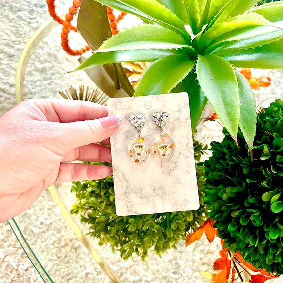 Chip Dangle Earrings - Picture 3 of 4